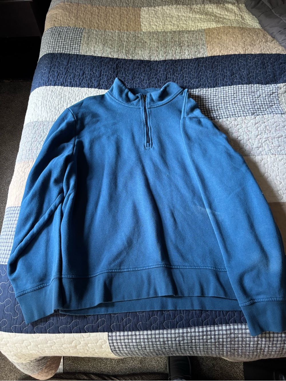 Amazon Essentials Men's Blue Quarter-Zip Pullover